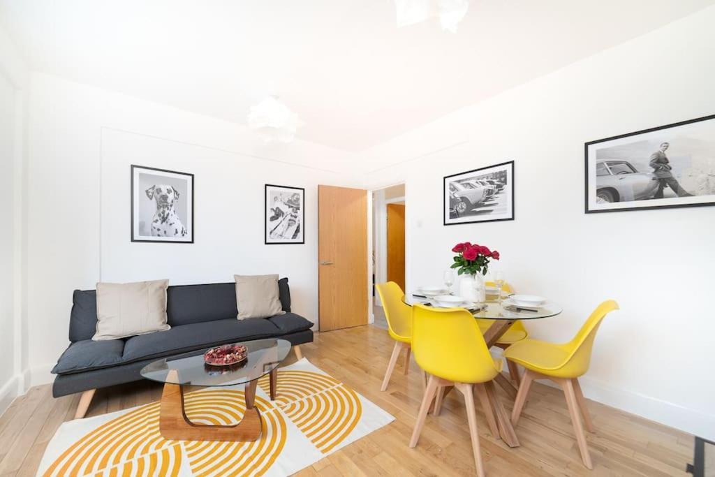 Two Bedroom Apartment By Buonomo Stays Short Lets & Serviced Accommodation In Balham With Balcony London Exterior foto