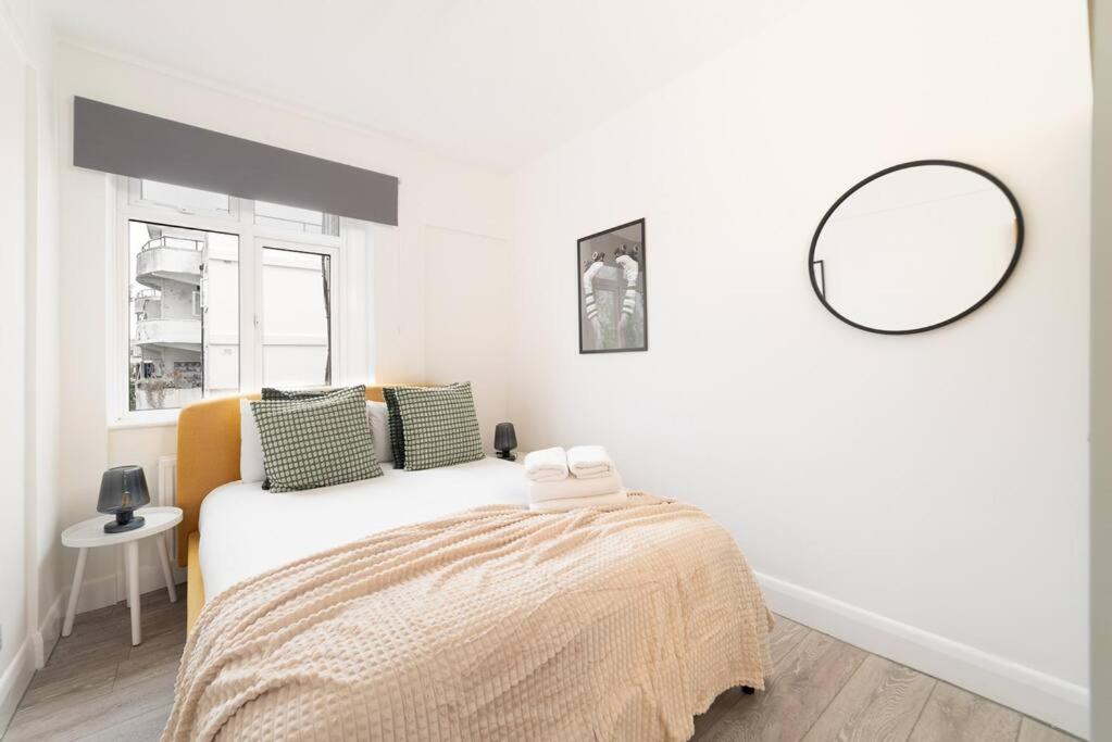 Two Bedroom Apartment By Buonomo Stays Short Lets & Serviced Accommodation In Balham With Balcony London Exterior foto